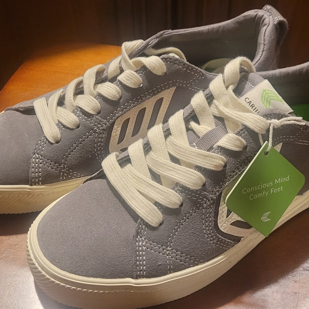 Cariuma Gray Sneakers with Cream Laces